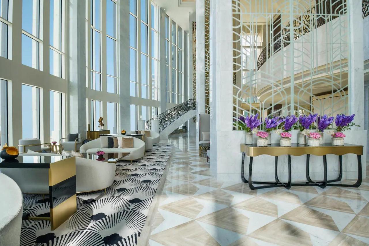 Wyndham Grand Doha West Bay Beach Exteriér fotografie The lobby of the hotel