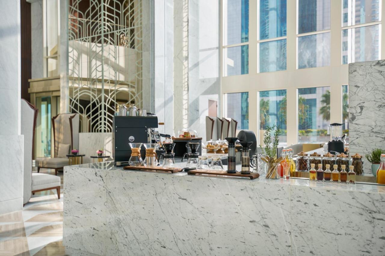 Wyndham Grand Doha West Bay Beach Exteriér fotografie Lobby