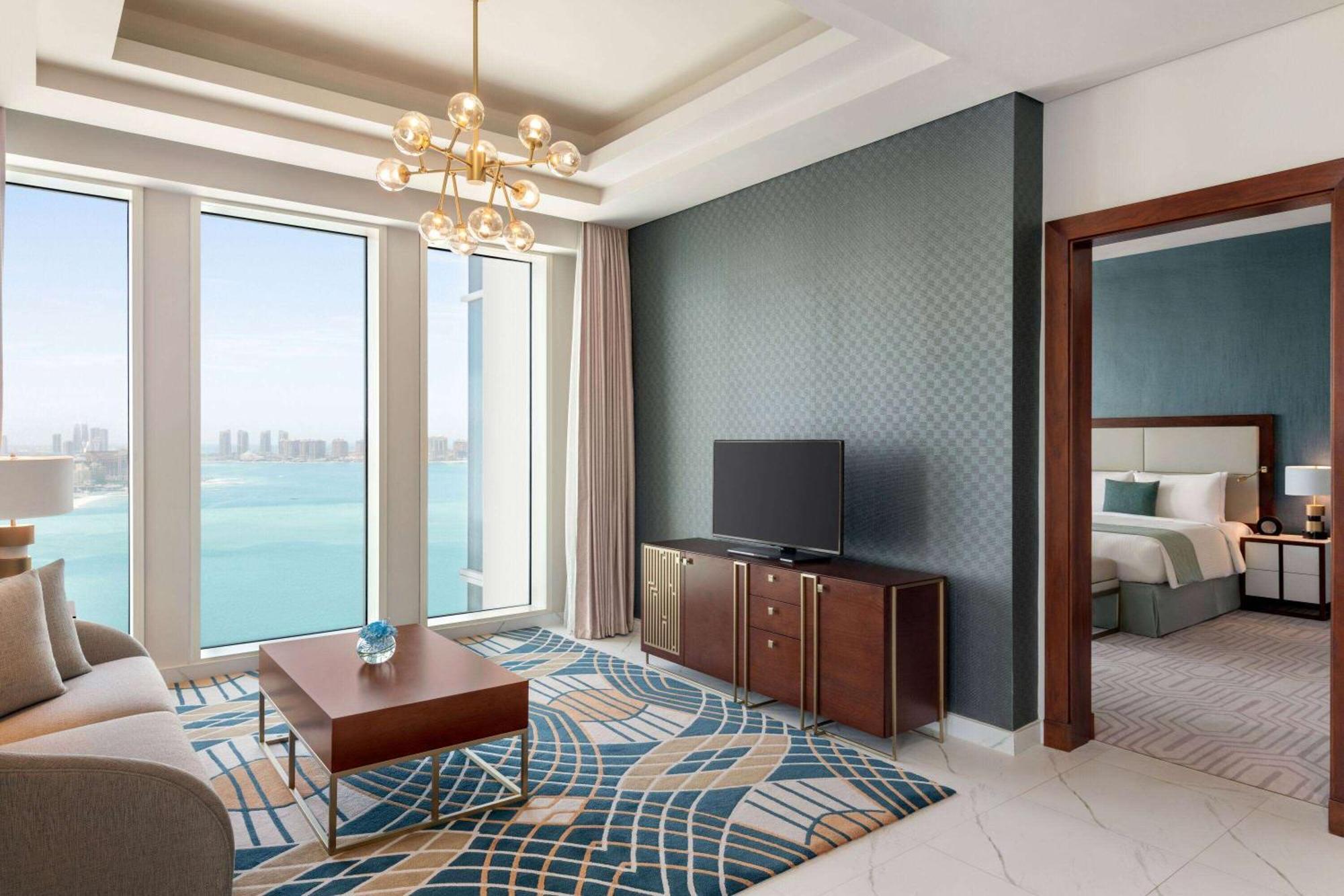 Wyndham Grand Doha West Bay Beach Exteriér fotografie A suite at the hotel