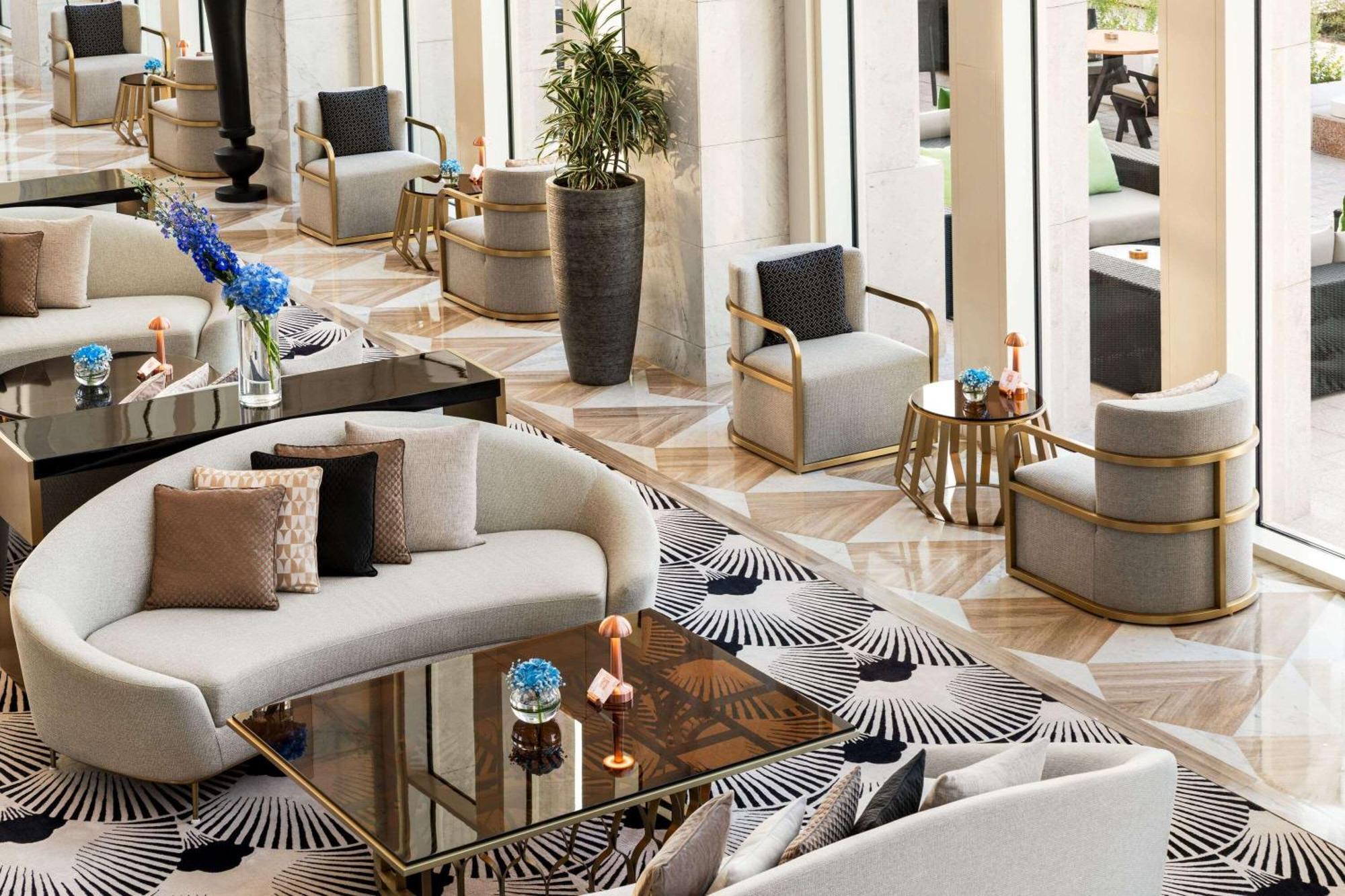 Wyndham Grand Doha West Bay Beach Exteriér fotografie The lobby of the hotel